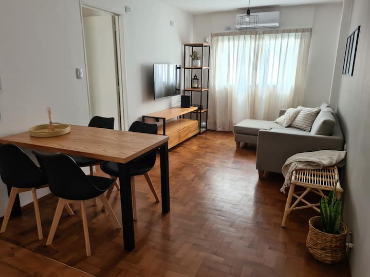 A 100% renovated, bright apartment in the Nva Cba neighborhood