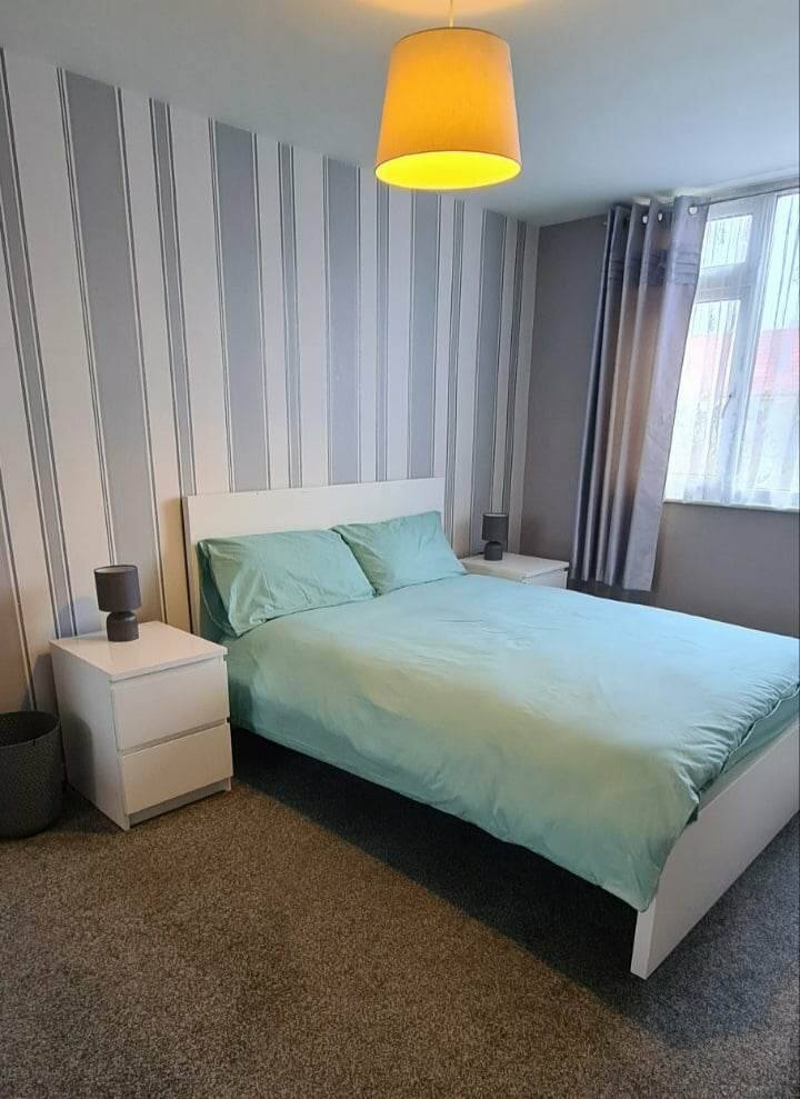 Private Double Room in Basildon Houses for Rent in Essex, England