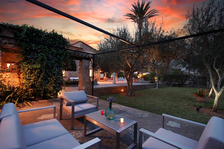 Awesome villa close to Cala San Vicente gallery image 3