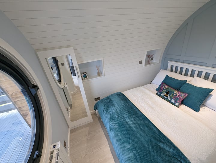 Entrance to double bedroom