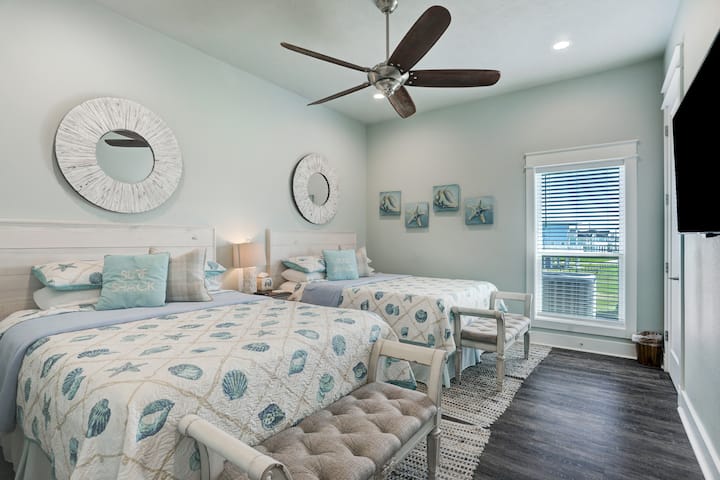 Dvojposteľová izba s manželskou posteľou č.2.  Áno, je tu ešte jedna!!!