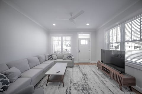 New 2 bed / 2 bath Apt on Ninth St near Duke East