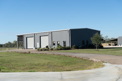 Long-term rental close to Bmt & Mid-County