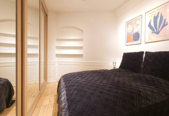 New Harbour by the water gallery image 3