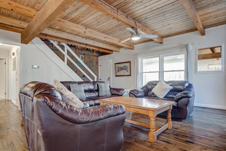 Large, 8-bed Cabin Between Tuscaloosa, & Bham - Green Pond, AL
