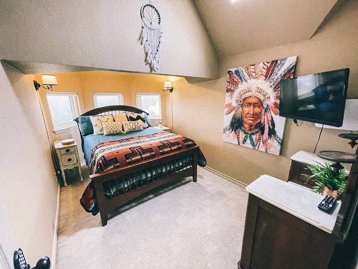 Waco Room in White Oak Lodge