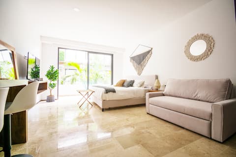 Top Airbnb: Central studio, 2 bicycles, 2 pools, cinema, gym en Tulum