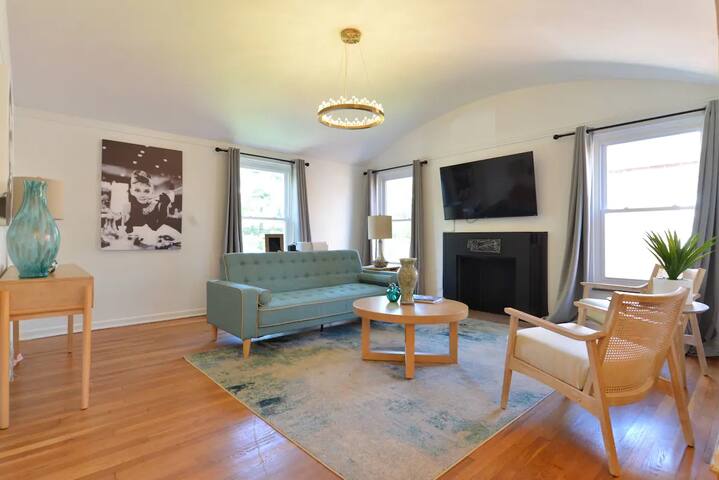 The Grand 4-Plex/All 4 Units/Hot Tub/Pets/Near OSU gallery image 4