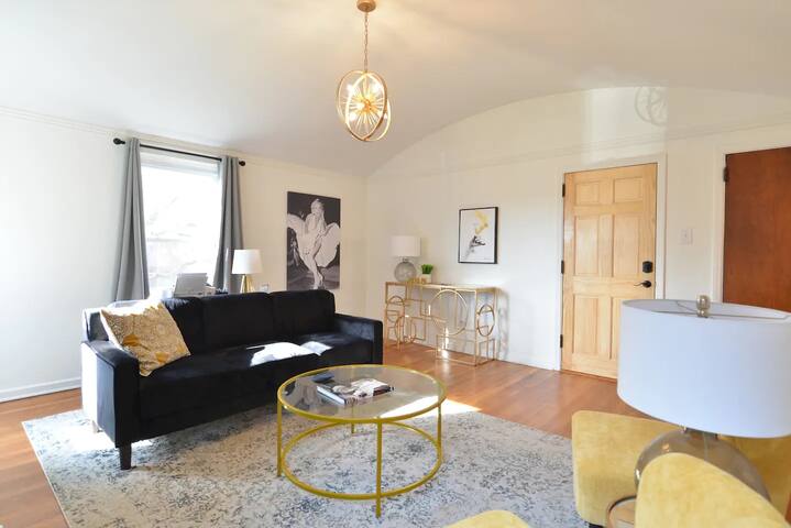 The Grand 4-Plex/All 4 Units/Hot Tub/Pets/Near OSU gallery image 5