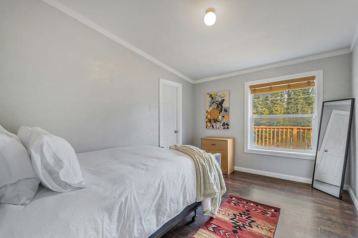 Soba s bračnim krevetom na katu, spavaća soba br. 2