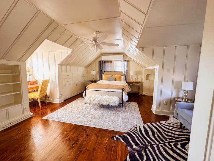 Ზედა სასტუმრო საძინებელი 