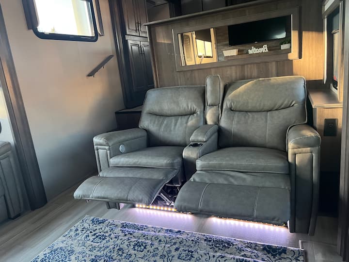 Spacious Luxury One Bedroom Rv @ Coconut Point. - Bonita Springs, FL