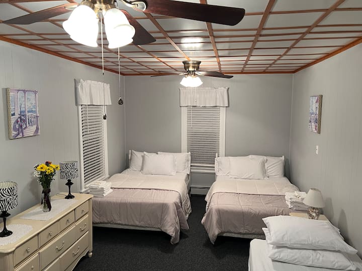 Room #2 Friends & Family - Ocean City, NJ