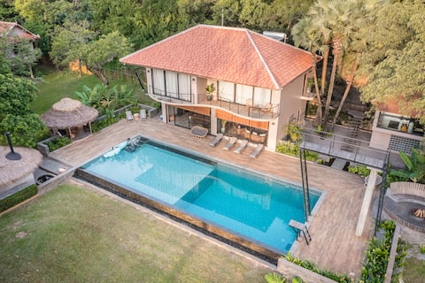 Serene Garden - Serviced Villa (6 BR, 10adt+8chld)