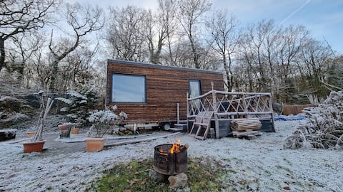 Tiny House "Zirbe" by the lake with sauna