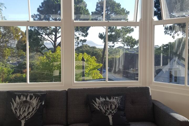 Sunny home close to Noordhoek beach gallery image 4