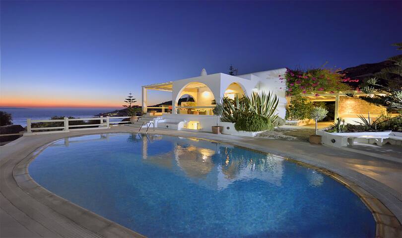 Villa Delos gallery image 3