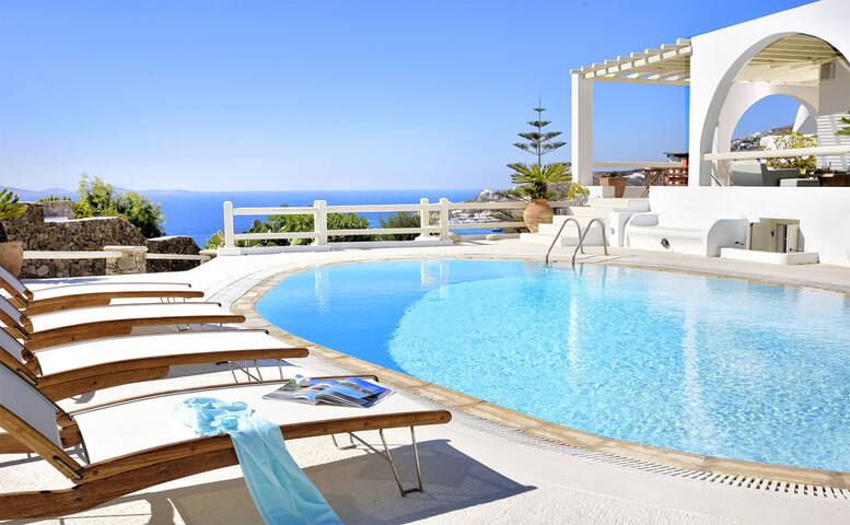 Villa Delos gallery image 2