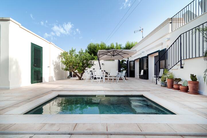 salento villa immersa nel parco vista mare gallery image 2