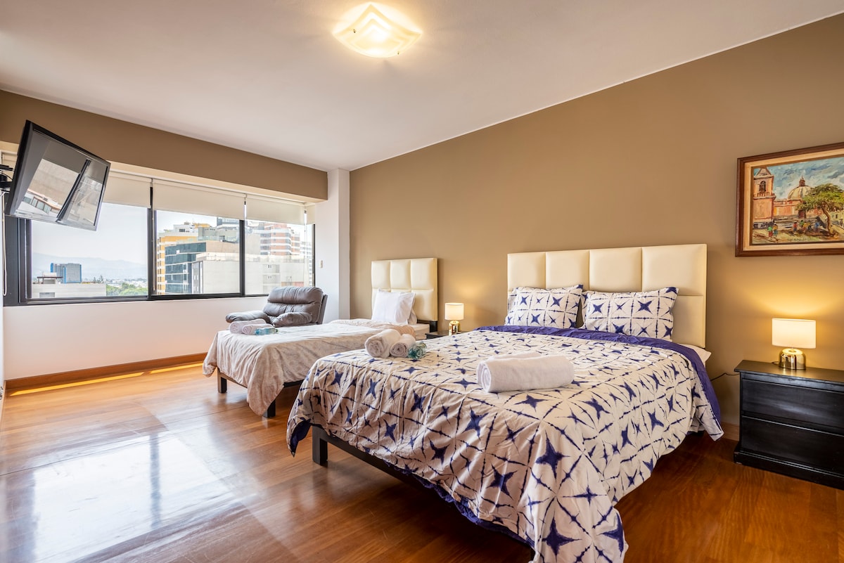 SPÁLŇA č.1: Pre vaše pohodlie, podlahy z tvrdého dreva a zatemňovacie skrinky