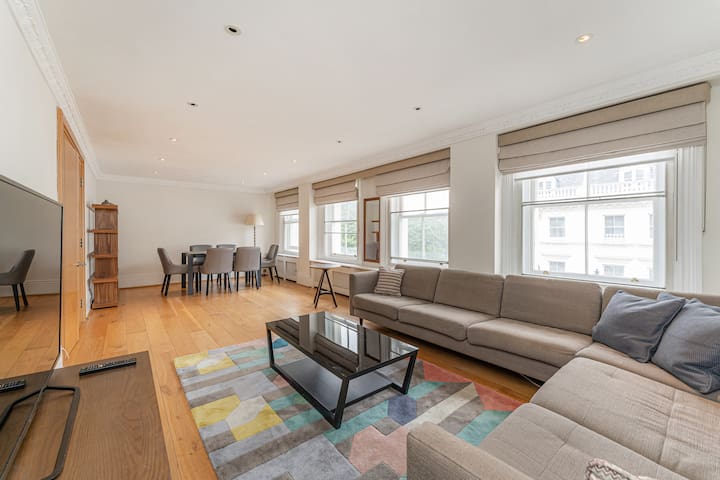 London Gardens – Hyde Park – Two Bedroom Flat