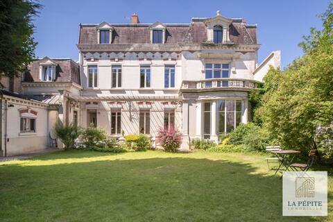 Appartement de  Standing - 200m²