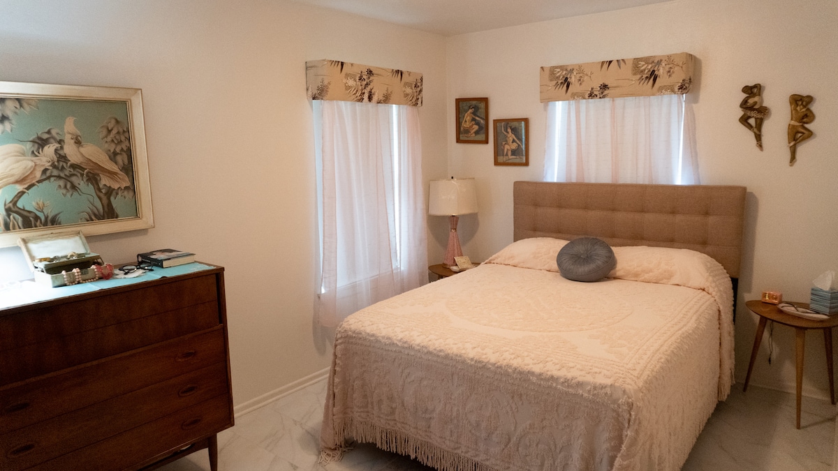 标准双人床客房装潢优雅。