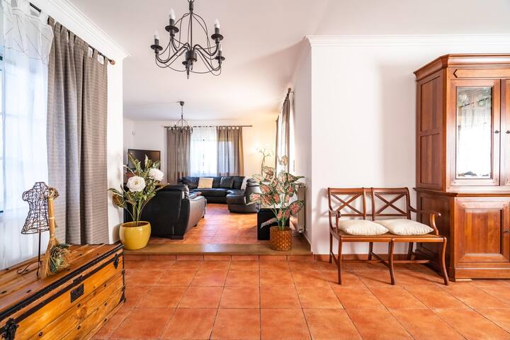 Lonicera Villa, Azenhas do Mar, Sintra gallery image 4