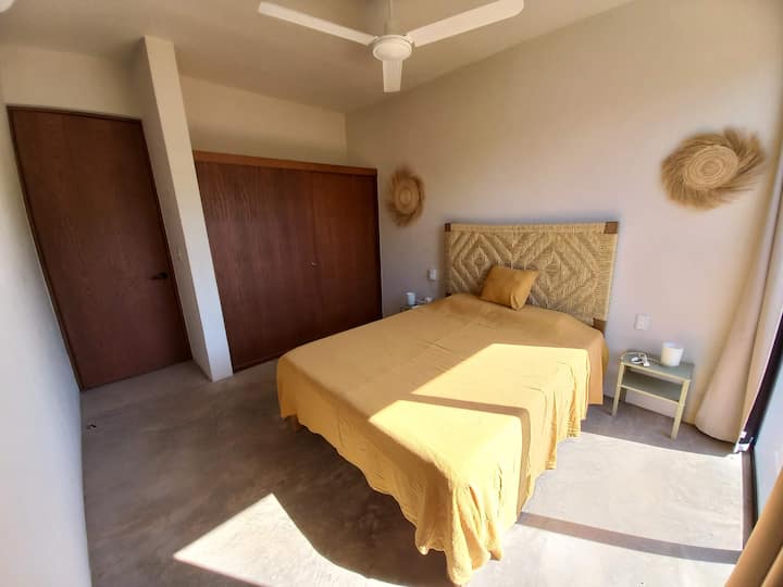 Recamera 1 - planta baja
Cama Queen Size