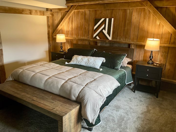 Karališko dydžio lova