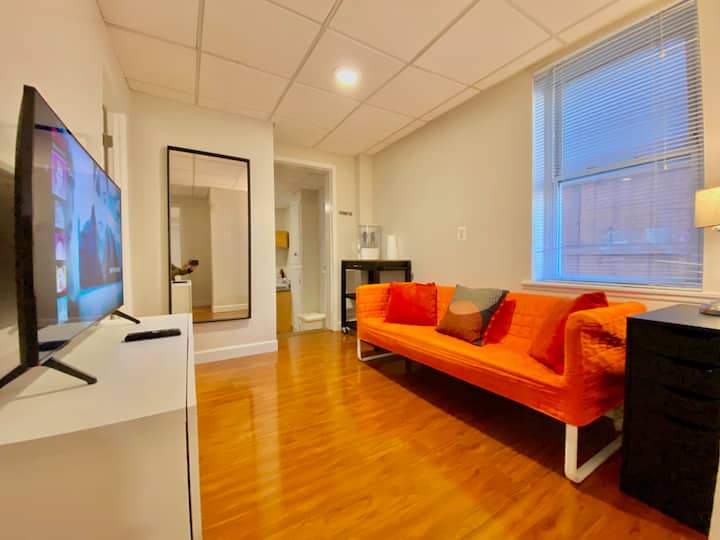 Cozy Private BR mins 2 NYC Manhattan Time SQ W/D Apartments for Rent