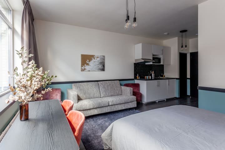 Luxurious Studio Lively Area - Bruselas