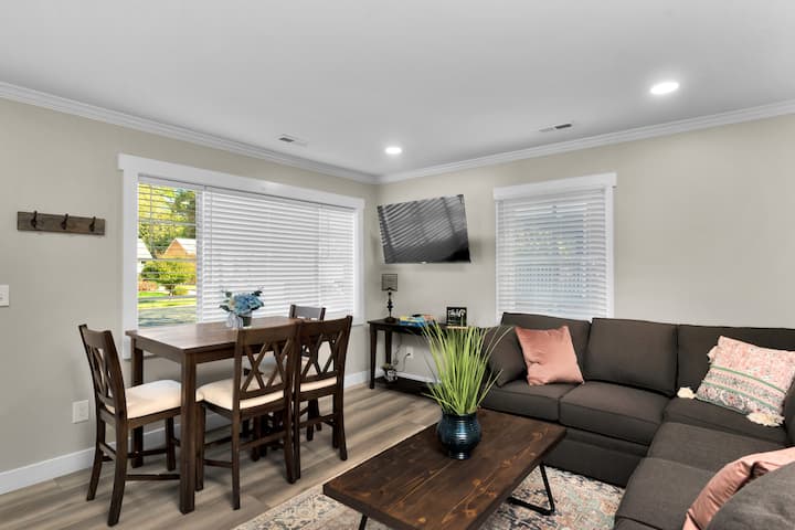 Stylish Southend Duplex Walk 2 Diners*pubs*train - Charlotte, NC