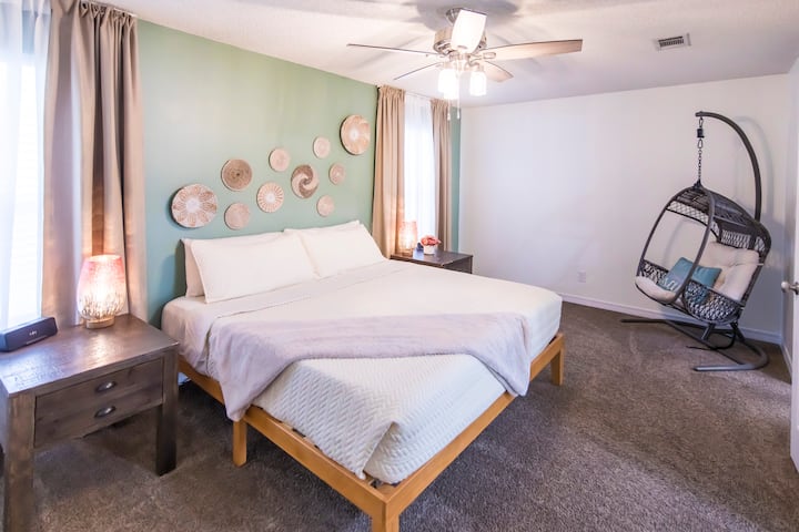 غرفة النوم الرئيسية