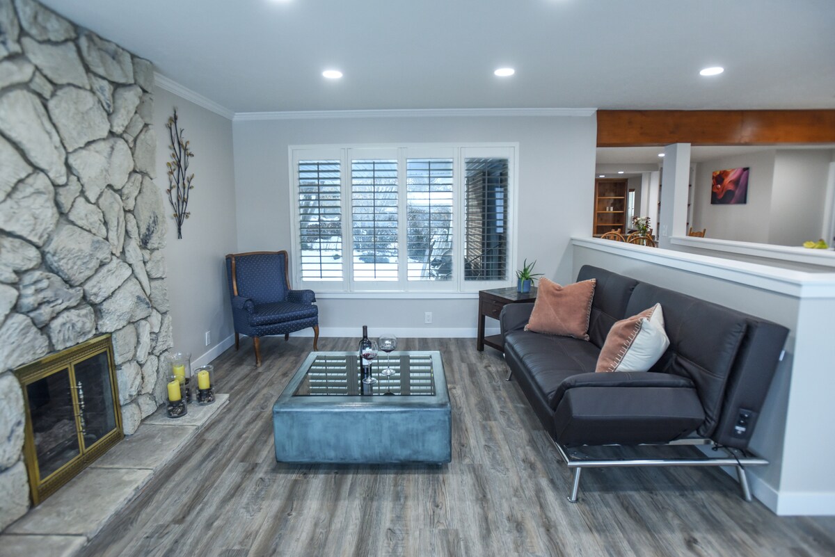Popular Airbnb listing: Casa Santa Inn in Millcreek