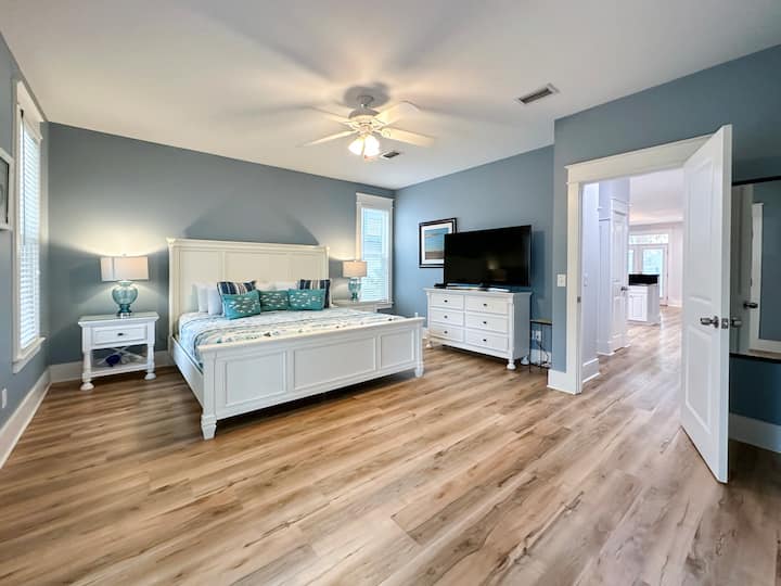 Suite principale al primo piano con letto king-size