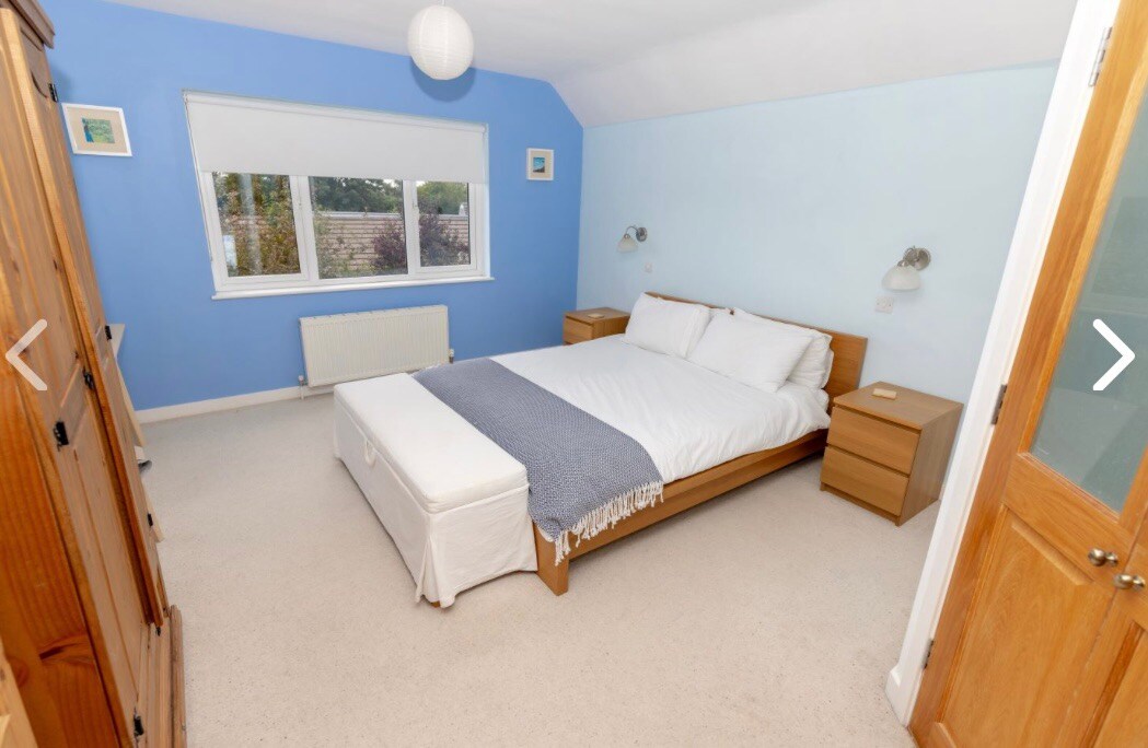 Dormitorio y baño privado 