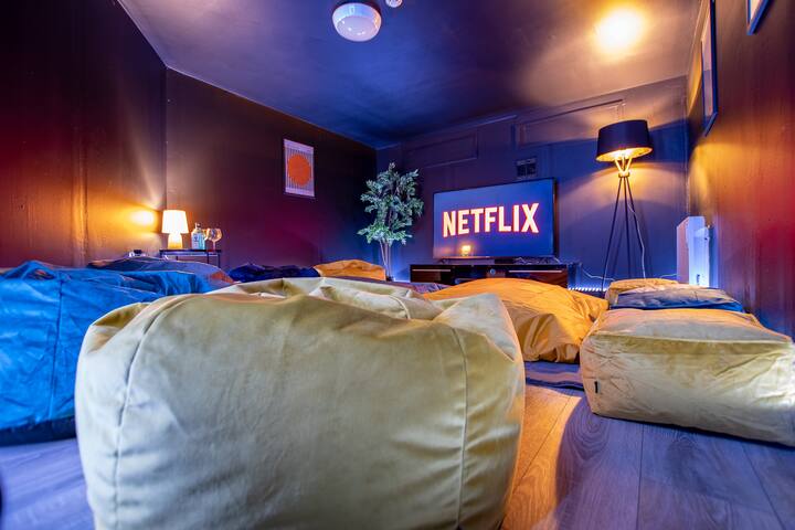 The Yellow Door by Shortstays gallery image 5