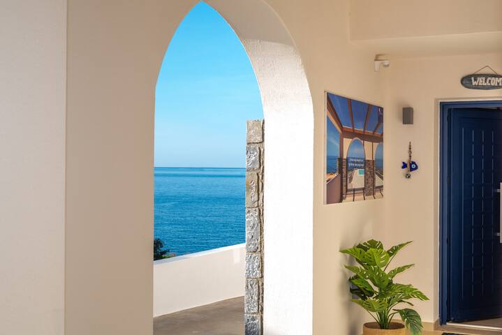 Villa Tamara, 5 bedrooms, pool, 4.5 bathrooms gallery image 3