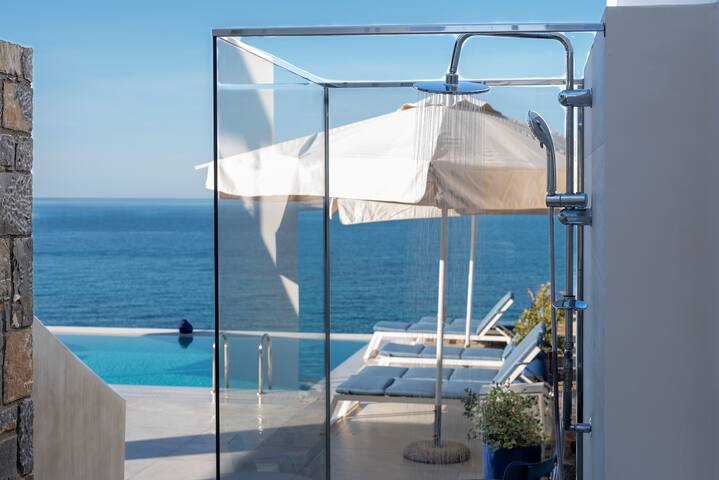 Villa Tamara, 5 bedrooms, pool, 4.5 bathrooms gallery image 5