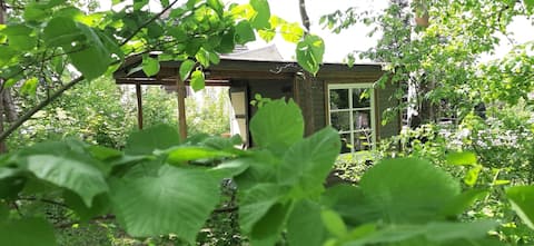Popular Airbnb listing: Accommodation "Baalensee" close to nature with shower & toilet in Fürstenberg/Havel