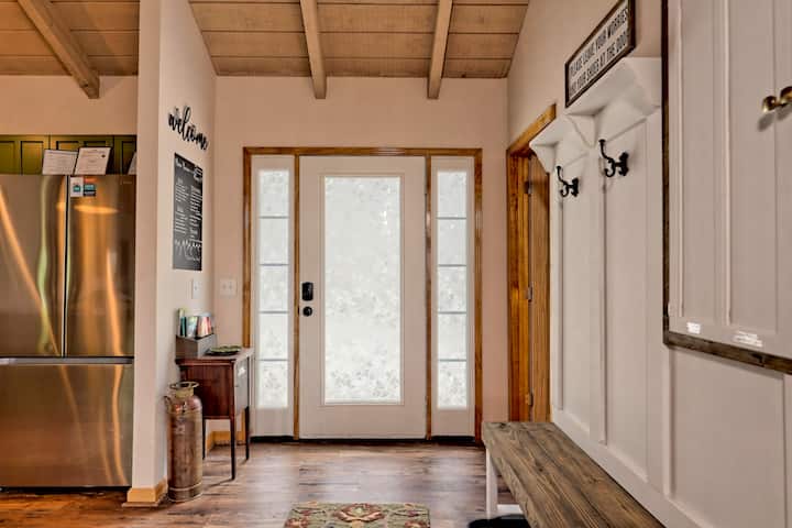 Room At The Top- Dog Friendly Mountain Cabin! - クレイトン, GA