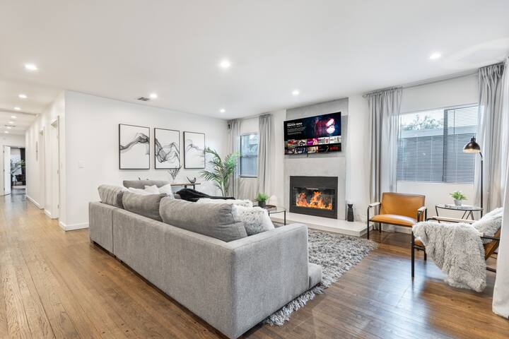 Stylish Casa by Universal|Free Parking+EV Charger gallery image 3