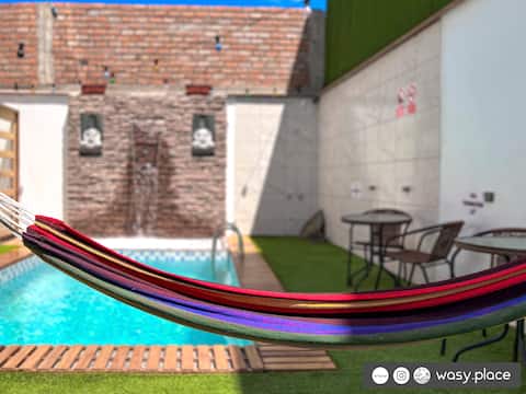 Duplex apartment for large group w/ pool!