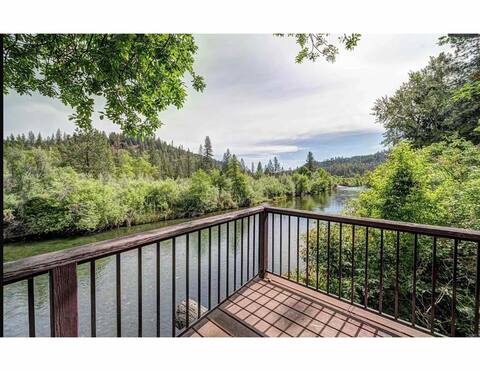 Sugar Bear Lodge