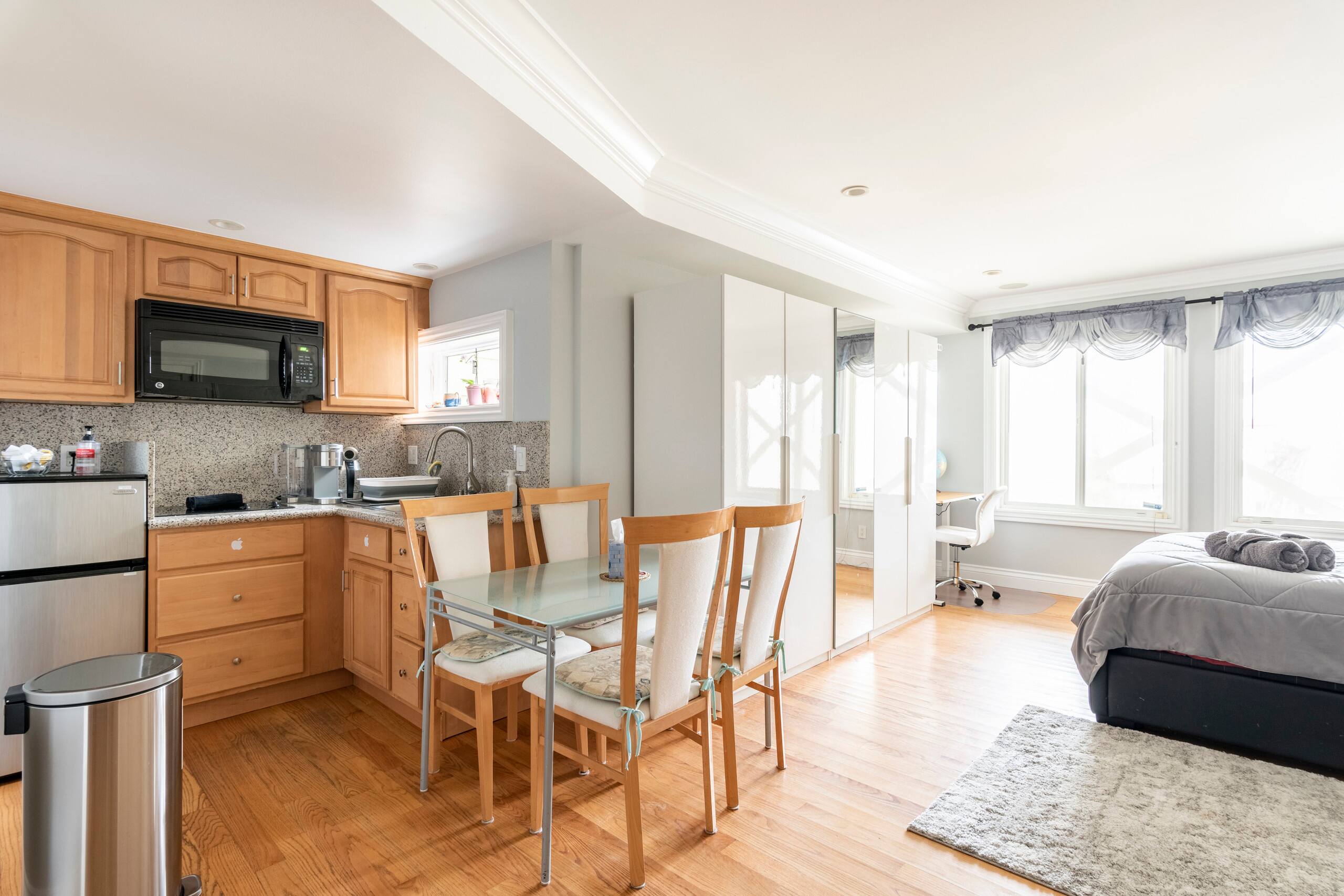32nd Ave House - Image 9