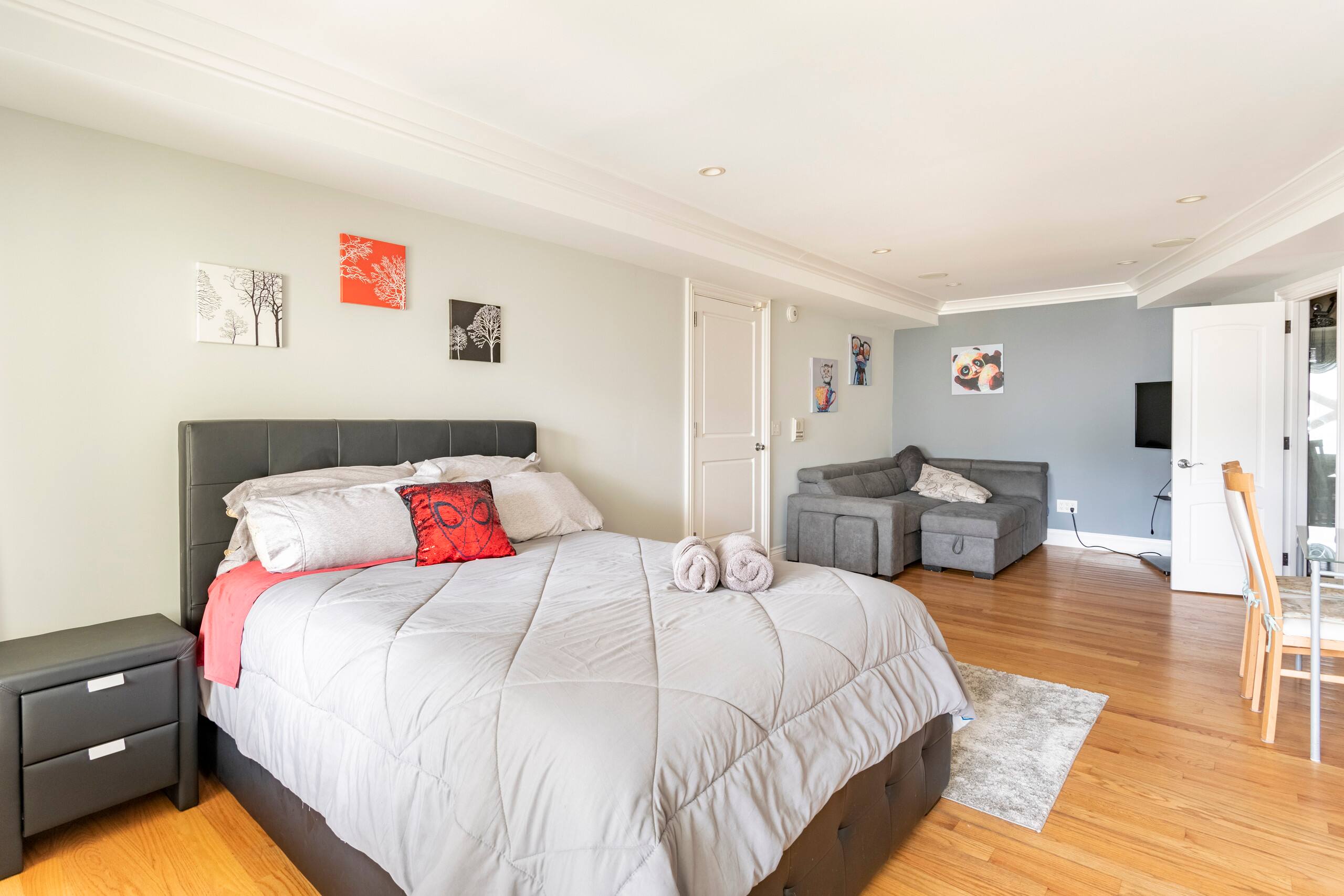 32nd Ave House - Image 6