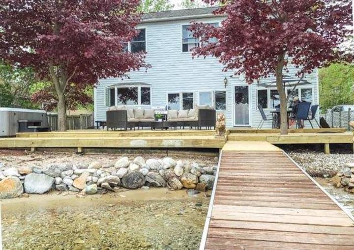 Beautiful Lake Front Property on Big Platte Lake Houses for Rent in