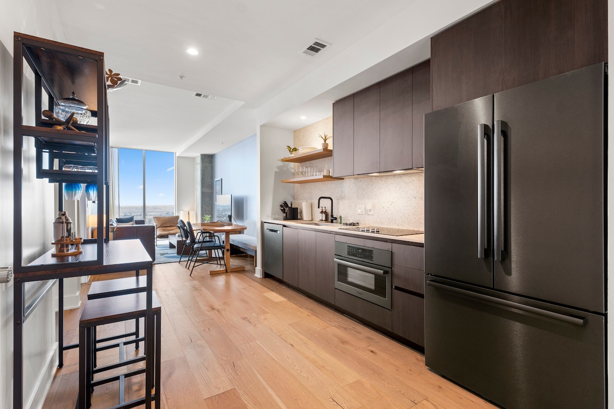 Top Floor Downtown Lux Condo Rainey * Rooftop Pool