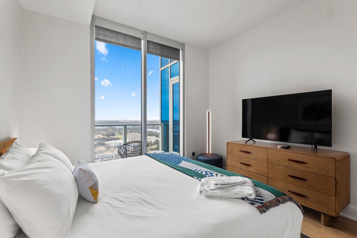 Top Floor Downtown Lux Condo Rainey * Rooftop Pool